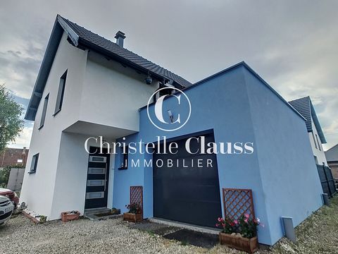 EXCLUSIVELY in your Christelle Clauss Immobilier agency in Sélestat, come and discover this recent construction of 2022 with a surface area of 115m2 energetically very well classified, all on a wooded plot of 3 ares19. This haven of peace, offering y...