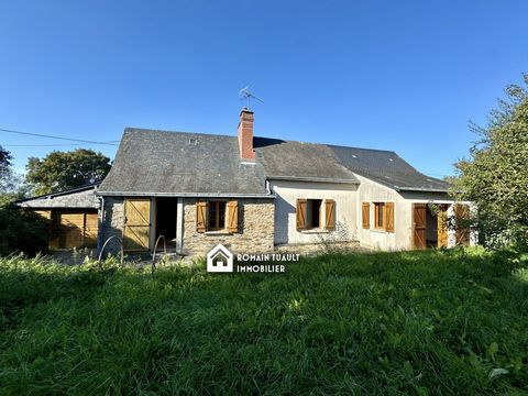 Venez découvrir cette maison à rénover sur la commune de SAINT-ERBLON. Romain Tuault Immobilier vous propose un bien proche de toutes les commodités. Vous trouverez au rez-de-chaussée : une entrée, une pièce de vie, un salon, une cuisine, une chambre...