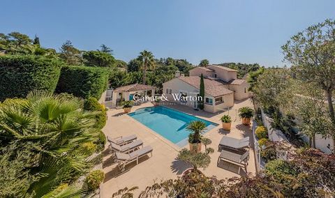 RARE: Notre agence a le plaisir de vous présenter cette splendide villa avec piscine, dans le quartier pavillonnaire de la Tour de Mare. Sa situation lui confère des atouts de calme absolu et d'absence de vis à vis. Elle a été entièrement rénovée ave...