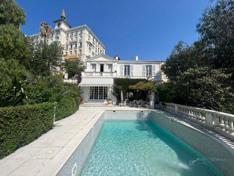 SFC vous propose cette superbe villa belle époque chargée d'histoire. quartier riviera proche centre ville accès direct vous serez charmé par cette villa composée de au rdc une cuisine, buanderie, salle à manger, un grand salon de 80 m2, une chambre,...