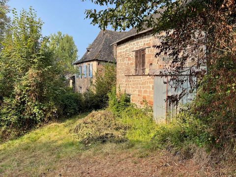 Vous êtes à la recherche d'un projet ambitieux ? Cette propriété est faite pour vous ! Située dans un environnement paisible, elle offre un potentiel exceptionnel. Avec son puits et près de 1.6 hectares de terrain. Toiture, murs et sols à refaire. Id...