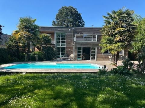 Maison à vendre 8 pièces SAINT AVERTIN (37)