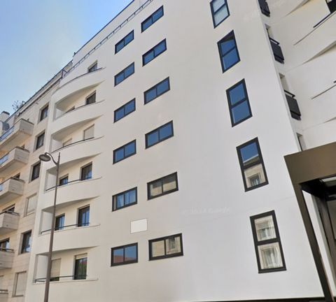 PARIS 15 PENTHOUSE D'EXCEPTION de 195m2 + Terrasses de 114m2 avec jacuzzi + cave et 2 parking