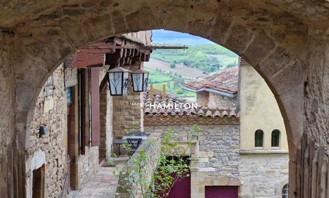 MAISON DE CARACTÈRE AU CUR DE LA CITÉ MÉDIÉVALE DE CORDES-SUR-CIEL