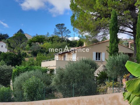 Piscine, 4 chambres, 1000 m² de jardin