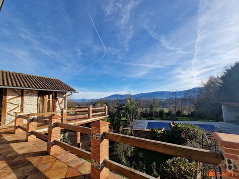Charme et Vue Pyrénées : Propriété Rare aux multiples possibilités