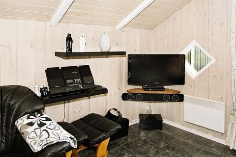 Well-appointed holiday cottage located on a natural plot with lawn. The house has a large living room in open connection to the kitchen which was renovated in 2006. Digital satellite. One bedroom has a PlayStation 3 and 22