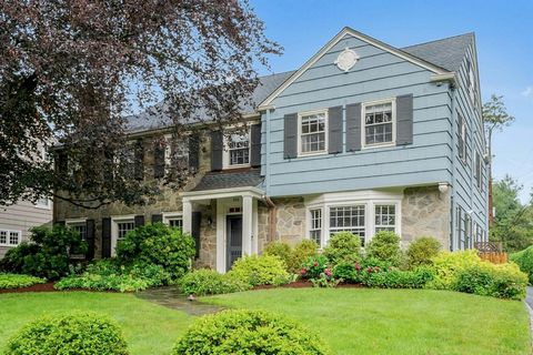 Sweet Sophistication. Instant Warmth. Welcome to 466 Park Street, set in one of Upper Montclair's most beloved neighborhoods. From the moment you step inside, you're greeted by grace and comfort that instantly feels like home. A grand foyer and a swe...