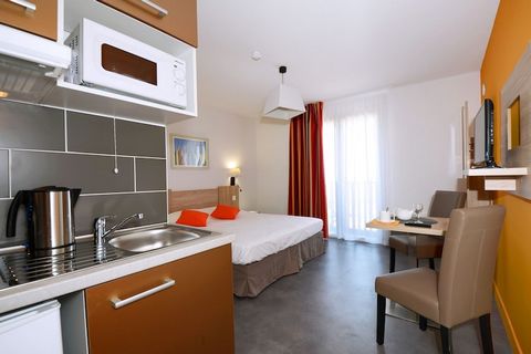 Modern Comfort by the Sea Welcome to Résidence Terra Gaïa — a contemporary gem in the coastal town of Sète. These sleek, light-filled apartments offer everything you need for a relaxed stay, from a fully equipped kitchenette to a private balcony or t...