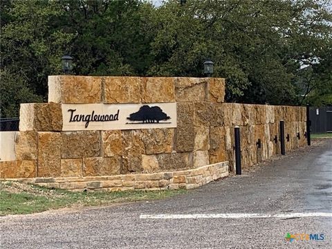 Amazing lot located in a gated community off Belton Lake!! Are you a visionary who would like to take the canvas of a property and make it into your own dream home? This spacious lot will provide you with .34 acres of wooded beauty with plenty of elb...