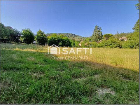 MAGNIFIQUE TERRAIN DE 2 209 M²
