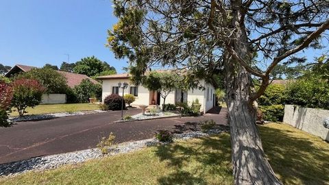 Maison à rénover sur un beau terrain plat de 1191 m², constructible et divisible  Plage et commerces à proximité