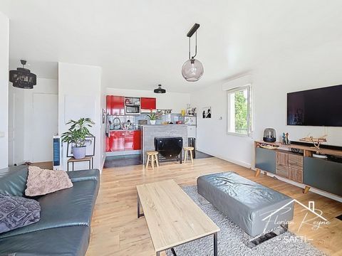T2 avec balcon et piscine à Parempuyre
