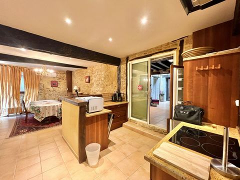 Immeuble 4 gîtes Centre Historique EAUZE