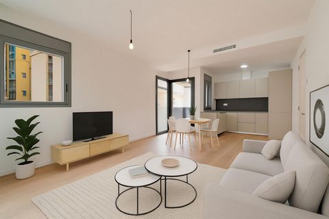 Te presentamos algo que no pasa todos los días: obra nueva, ya terminada, lista para entrar a vivir. Y no en cualquier sitio: en una de las zonas más deseadas de Badalona, a solo 550 m de la playa. Literalmente: un paseo y estás pisando arena. Aquí n...
