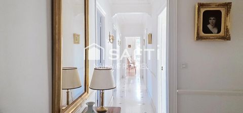Superbe appartement occupant tout un étage 143m2, 4 chambres