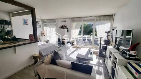 Appartement F2 balcons, cave et parking Plaisir Grignon