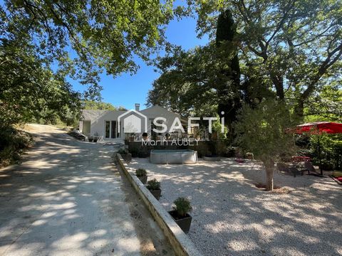 BELLE MAISON PROVENÇALE DANS SON ÉCRIN DE VERDURE