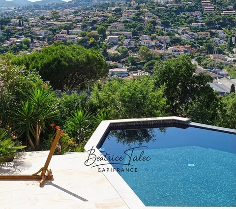 LE LAVANDOU 6 VILLA T4 CONTEMPORAINE & PROVENÇALE Magnifique VUE PANORAMIQUE PISCINE QUARTIER CALME RÉSIDENTIEL PRISÉ LES HAUTS DU LAVANDOU 1 135 000 190 m² Terrain 660 m² DPE A