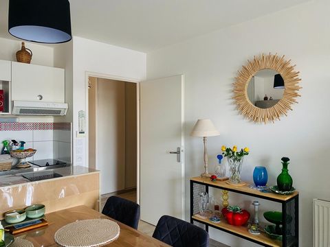 APPARTEMENT IMPECCABLE ET LUMINEUX VUE DEGAGEE AVEC BALCON EXPOSE OUEST A QUELQUES MINUTES DE LA GARE ET CENTRE VILLE
