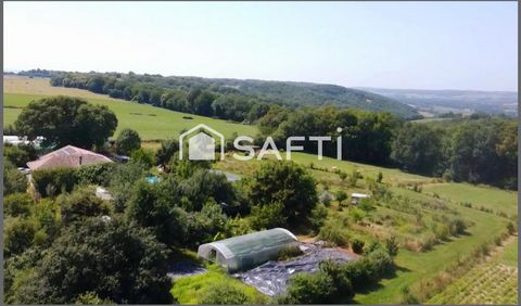 Corps de ferme et dépendance d'une surface environ de 248m2 dont 12 couchages à fort potentiel.
