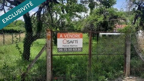 Terrain à bâtir viabilisé et entièrement clos