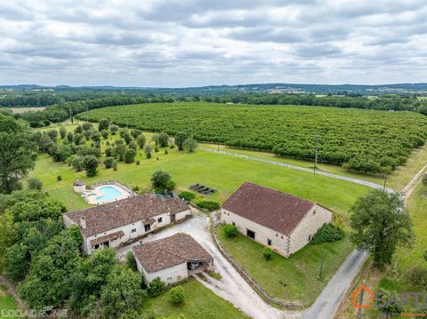 Ensemble immobilier en pierre au calme