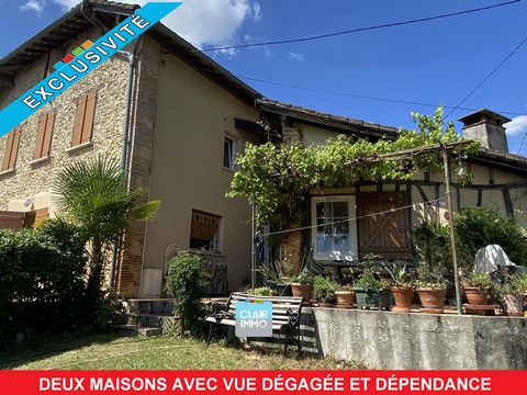 DEUX MAISONS AVEC D&#201;PENDANCE ET VUE D&#201;GAG&#201;E.