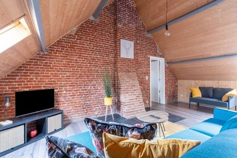 This spacious and renovated apartment on the first floor offers access to a communal garden. It has all the ingredients for a relaxing holiday with family or friends, in a green oasis near the border with the Netherlands. Johannes van den Bosch and h...
