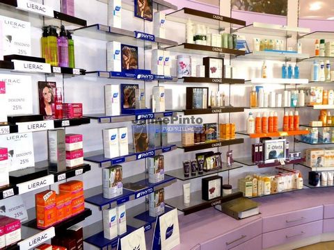 Drugstore and Beauty Centre. Portugal, Guimarães. Lease business Drugstore, in the centre of the City of Guimarães, with articles of Perfumery, Optical, Orthopedic and Precision. It has, simultaneously, Photo Depilation, Photo Tonification, Radiofreq...