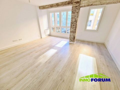 BRAND NEW HOUSING, COMPLETELY RENOVATED with excellent QUALITIES and full of NATURAL LIGHT, thanks to its huge windows. Also located in building WITHOUT ARCHITECTURAL BARRIERS, with newly renovated portal and NEW ELEVATOR of 6 seats. We present this ...