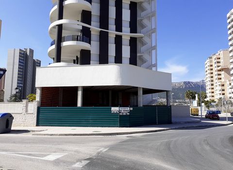 commercial premises in infinium ii for sale. it consists of 125 m² inside space and 95 m² of terrace. perfect location near the center of calpe camping and the arenal beach. ideal for an office shop or cafeteriabar.