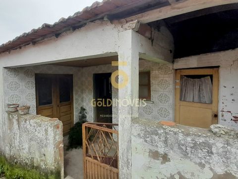 House to restore in Tarouquela- Cinfães      House to remodel in Tarouquela, inserted in a plot of land with 128 m2, close to the National Road.   It consists of two floors, all of them in stone. Located in a quiet area with excellent sun exposure, i...