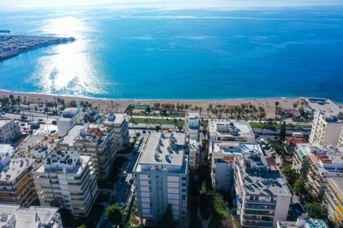 90 sqm ground floor apartment for sale. Just 200m from the beach in P. Faliro. It has 1 bedroom with the possibility of a 2nd, 1 large bathroom, large reception area, large wardrobes, a single living room and a modern kitchen with a pass. Outside, it...