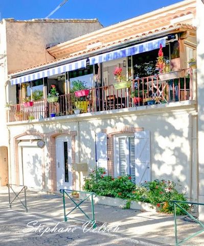 Rare exclusivity to seize, character house on 3 levels in the center of the commune of Poilhes (34310) of 240 m2, 10 rooms - 6 bedrooms - Veranda - garage and a few steps from the Canal du Midi. This house is currently in operation as a ''Guest House...