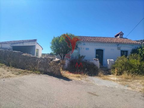 Farm in Relva da Asseiceira - Marvão! Located in a very quiet location, it has annexes and land with 750m2. Urban part with 4 rooms. Features: - Garden