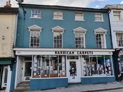 Superb 2 Bed Apartment for Sale in Lewes East Sussex England Esales Property ID: es5553294 Property Location Flat 3, 39-40 High Street, Lewes BN7 2LU Sterling Price £260,000 Property Details With its stunning scenery, historic sites and laid-back atm...