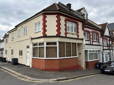 CHAIN FREE - Frost Estate Agents are pleased to present this rare opportunity to purchase a ground floor office retail unit found in a town centre location with a 999 year lease and share of Freehold. The property is very well maintained so ideal for...