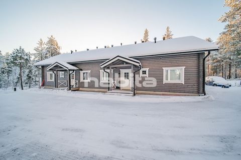 A spacious semi-detached apartment in the quiet Levijärvi area. From here it is easy to go to the ski slope or cross country ski trail. The distance to the center's services is about 3 km, and the ski bus stop is a 700m walk away. White surfaces with...