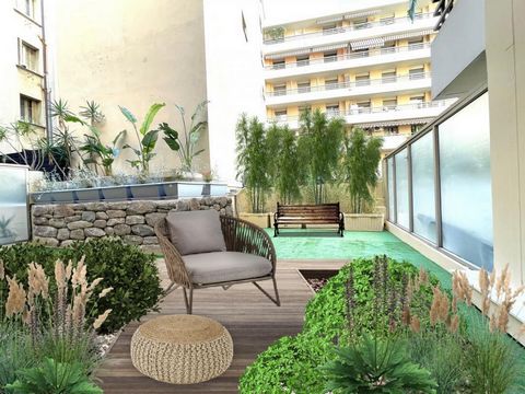 NICE-BAS GAMBETTA : Appartement 3 PIÈCES traversante de 76 m2 avec une très grande TERRASSE de plus de 44 m2. Cet appartement a été entièrement rénové avec des matériaux de qualité supérieure, offrant un style contemporain et des finitions raffinés. ...