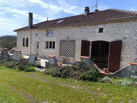Want to transform your daily life? Selection habitat is pleased to present to you this superb real estate complex of 2 magnificent white Quercy stone buildings on wooded land. Located in the charming village of Montai-de-quercy in a peaceful setting ...