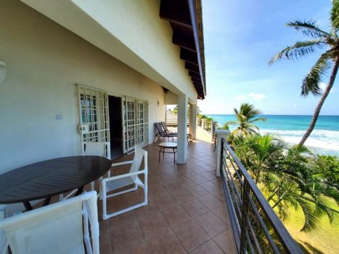 Atlantische kusten, 106 Seaside Drive, Barbados. Dit grote huis met 6 slaapkamers aan het strand ligt in de zeer gewilde wijk Atlantic Shores aan de zuidkust van Barbados. Atlantic Shores staat bekend om het verhogen van de waarde van huizen, uitstek...