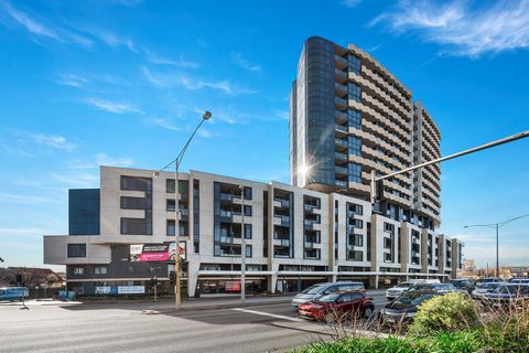 Dit moderne appartement met 2 slaapkamers in het 'Vanguard'-gebouw ligt in het hart van Malvern East en is ontworpen om te voldoen aan de uiteenlopende behoeften van professionals in het gebied. De verfijnde architectuur beschikt over luxueuze, moder...