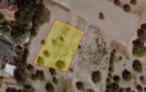 A piece of residential land with a road access very near is for sale in Livadia village, Larnaca. The property might be subject to VAT. Planning Zone: Κα6 Density: 90% Coverage: 50% Livadia is a popular village which is a 10 minute drive from Larnaca...