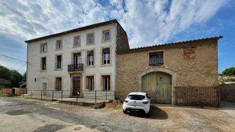 Nice village with all shops and restaurants, 20 minutes from Narbonne and 35 minutes from Beziers. Former winegrower's property, completely renovated, with 270 m2 of living space, including 5/6 bedrooms and 2 bathrooms plus a convertible attic of 150...