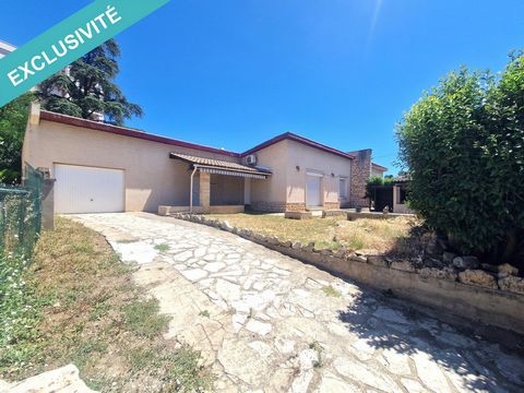 Découvrez cette charmante maison de plain-pied idéalement située à proximité du centre-ville d’Apt. Parfaite pour une famille, cette maison offre : Une pièce de vie confortable avec sa cuisine ouverte donnant sur un beau jardin intimiste. Une suite p...