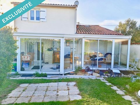 Discovert this charming 5-room home located in a peaceful area of beautiful Royan, ideal for a family seeking comfort and tranquility. Key Features: Living Area: 105 m² Veranda: 30 m², perfect for year-round relaxation Rooms: Spacious living room, di...