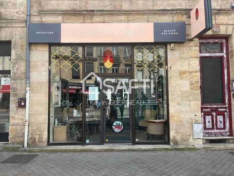 Situé rue Fondaudège, devant l’arrêt de Tram Croix de Seguey venez découvrir ce local de 31m2 et sa belle vitrine. Actuellement exploité pour un activité de manucures, il se compose d'un belle espace d'accueil, de deux cabines de soins, d'un WC et d'...