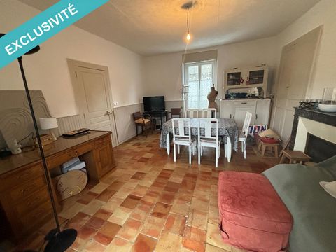 Découvrez cette maison comprenant un espace de vie lumineux vous accueille. Le salon spacieux se connecte harmonieusement à une salle à manger avec cuisine, créant ainsi un lieu idéal pour rassembler votre famille et vos amis. Pratique au quotidien, ...