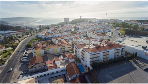 Descrizione *Appartamento con 3 camere da letto in vendita a Nazaré con terrazza Terzo piano esclusivo** Vi presentiamo questo spettacolare appartamento con 3 camere da letto situato al terzo piano di un edificio moderno con ascensore, che offre una ...